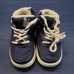 Boots size 4-5 for kids